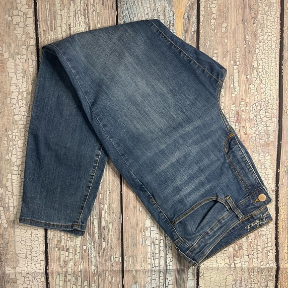🔄Universal Thread Jeans. 14R